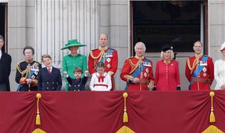 Britain commemorates the 80th anniversary of the end of World War II