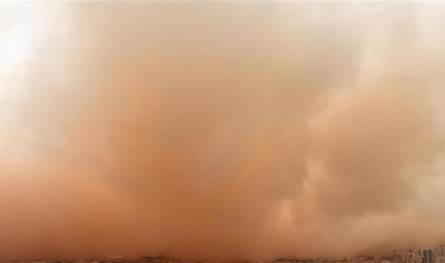 A severe sandstorm hit southwestern Iran and hundreds of people enter hospitals