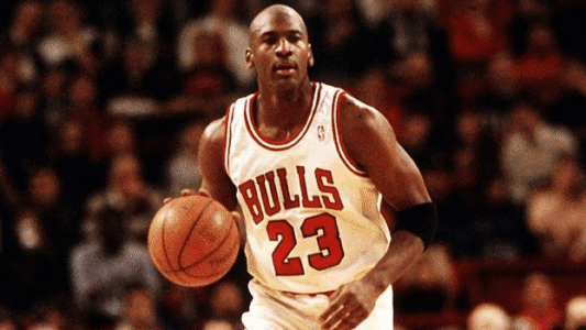 Michael Jordan returns to the world of basketball !! At the age of 62 ..