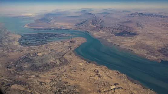 في ظل تصاعد التوترات الإقليمية.. إغلاق محدود لمضيق هرمز لبضع ساعات