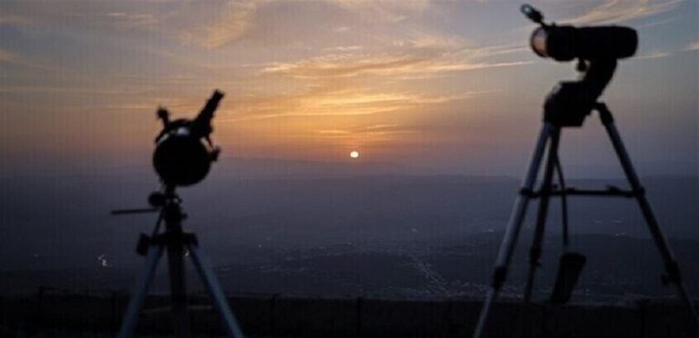 حدث سماوي بارز تزامنا مع رؤية هلال رمضان.. هل يعيق الرؤية؟