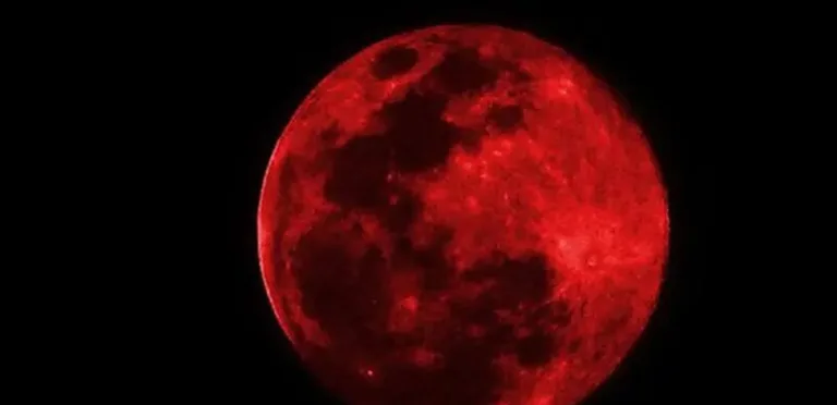 أول خسوف كلي للقمر عام 2026: تعرف على الموعد