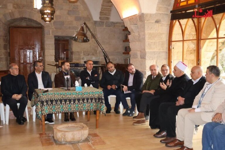 جنبلاط: تحذير من مغبة التعرض للجيش و الانزلاق نحو الفتنة