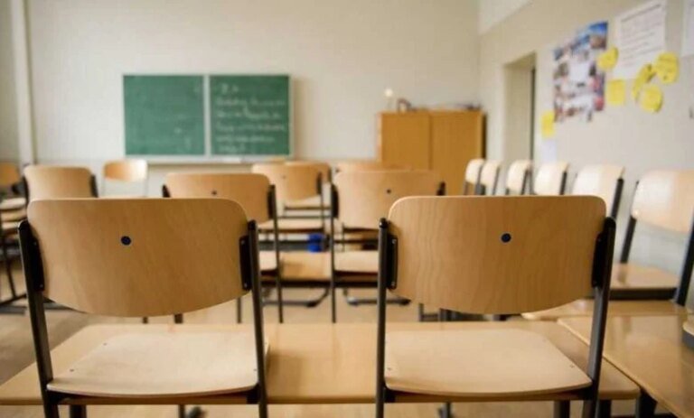 قد يتم تعليق الدراسة غدا لظروف طارئة محتملة