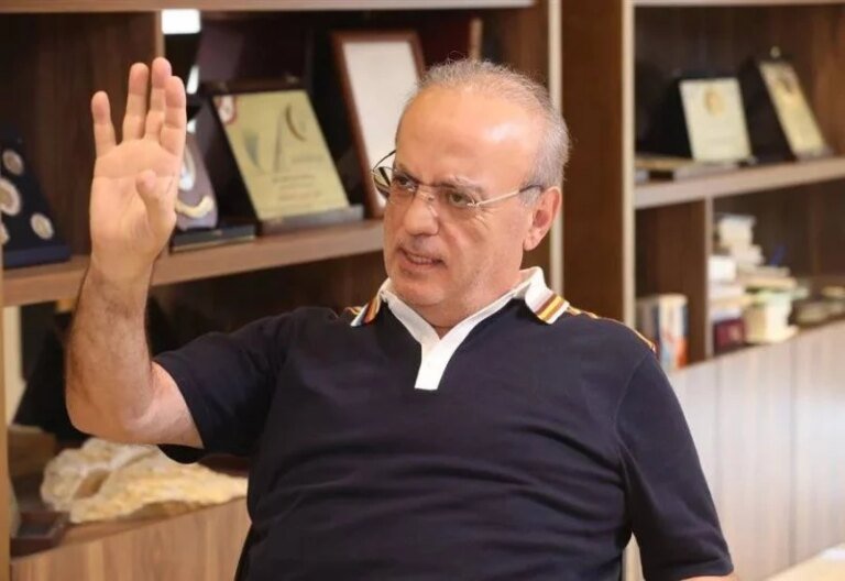 وهاب: “طرد السفير الإيراني خطوة متسرعة”… وانتقادات لقرار الخارجية