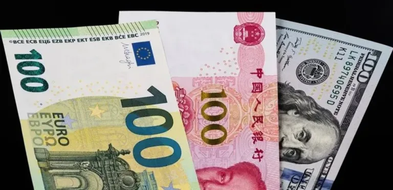 وتراجع الدولار وسط توقعات بانتهاء الحرب مع إيران قريبا