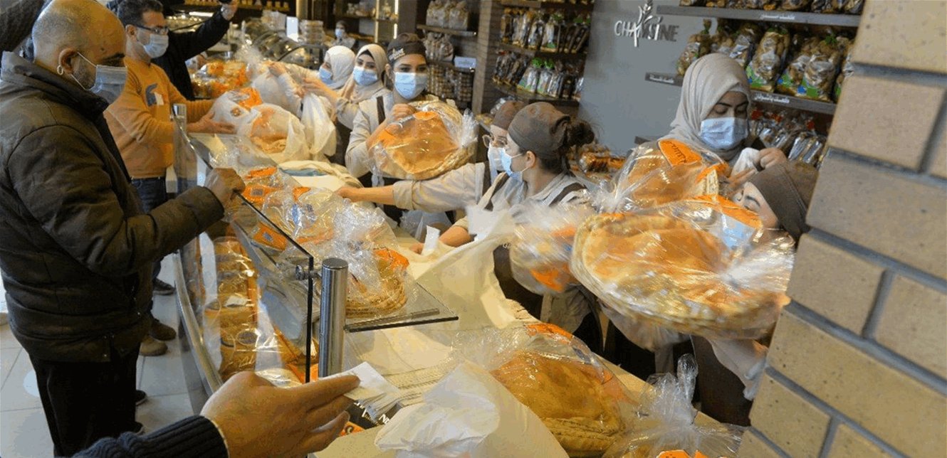 عنوان مقالة إخباريّة مُعاد صياغته:</strong> ما أسباب ارتفاع سعر الخبز؟ وهل من المتوقّع انخفاضه قريبًا؟</p>