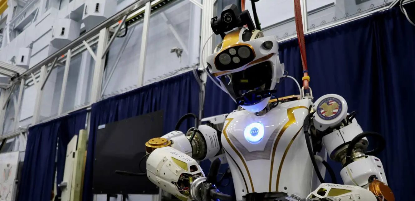 روبوتات ذكية: غوغل تحدث نقلة نوعية في المصانع بتقنيات تعلم آلي متطورة