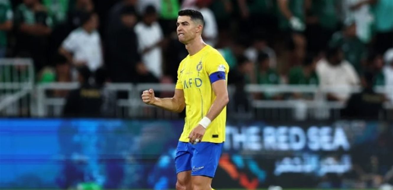 بعد إصابة عضلية.. رونالدو يسافر إلى إسبانيا للعلاج