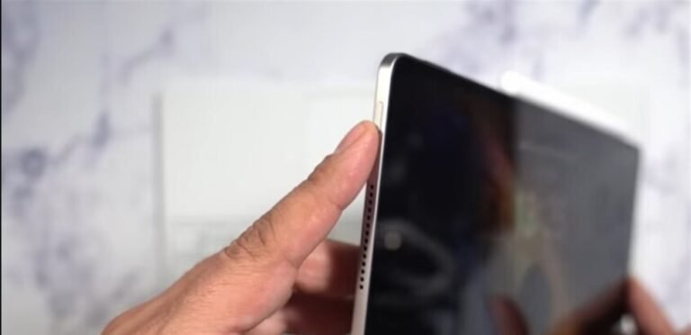 موتورولا تكشف النقاب عن هاتفها الذكي الجديد بمواصفات فائقة