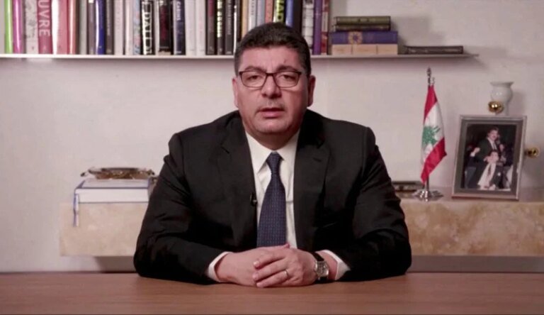 بهاء الحريري يعلّق بشكل ملفت على قرار طرد السفير الإيراني: “يطعمهم حج والناس راجعة”