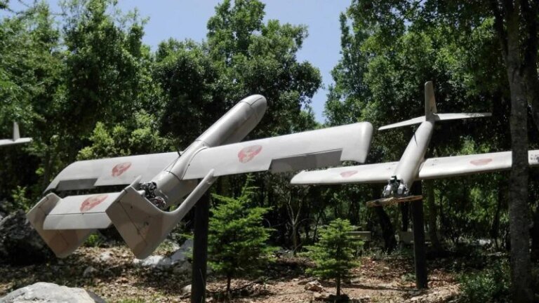 تصعيد غير مسبوق: “حزب الله” يستهدف الحدود برشقات ومسيرات مكثفة