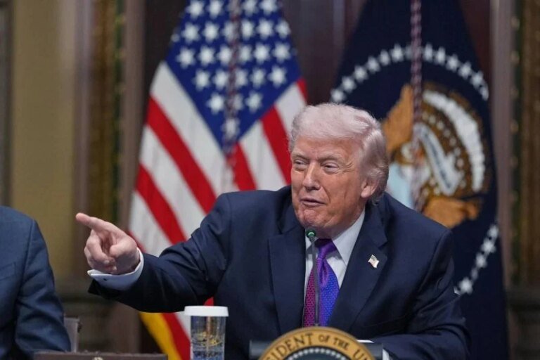 ترامب يكشف عن سيناريو عسكري لـ”الحد من قدرات إيران”