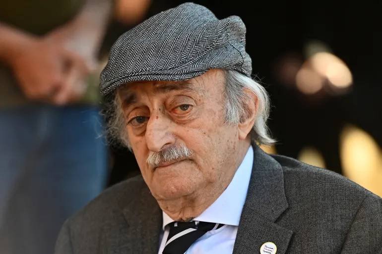 جنبلاط: أسرار العائلة والسياسة من "المختارة" إلى صفحات التاريخ