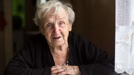 البيئة المحيطة: هل تعجّل بشيخوخة دماغك أكثر من نمط حياتك؟