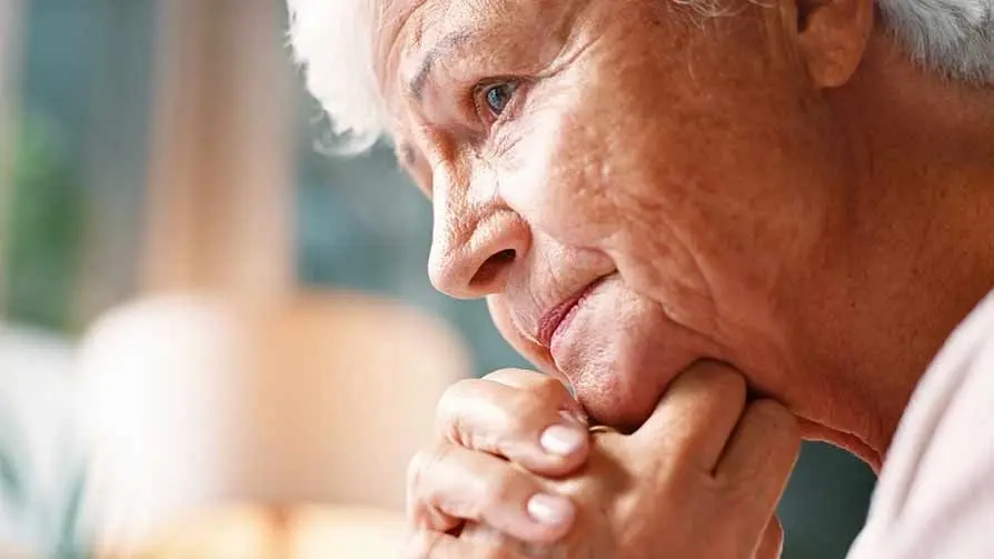 هل يؤثر الزهايمر على النساء والرجال بشكل متماثل؟