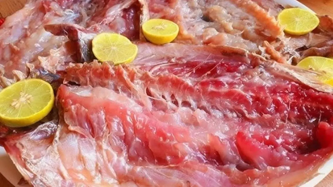 أعراض التسمم بالفسيخ: متى تظهر وكيفية العلاج؟