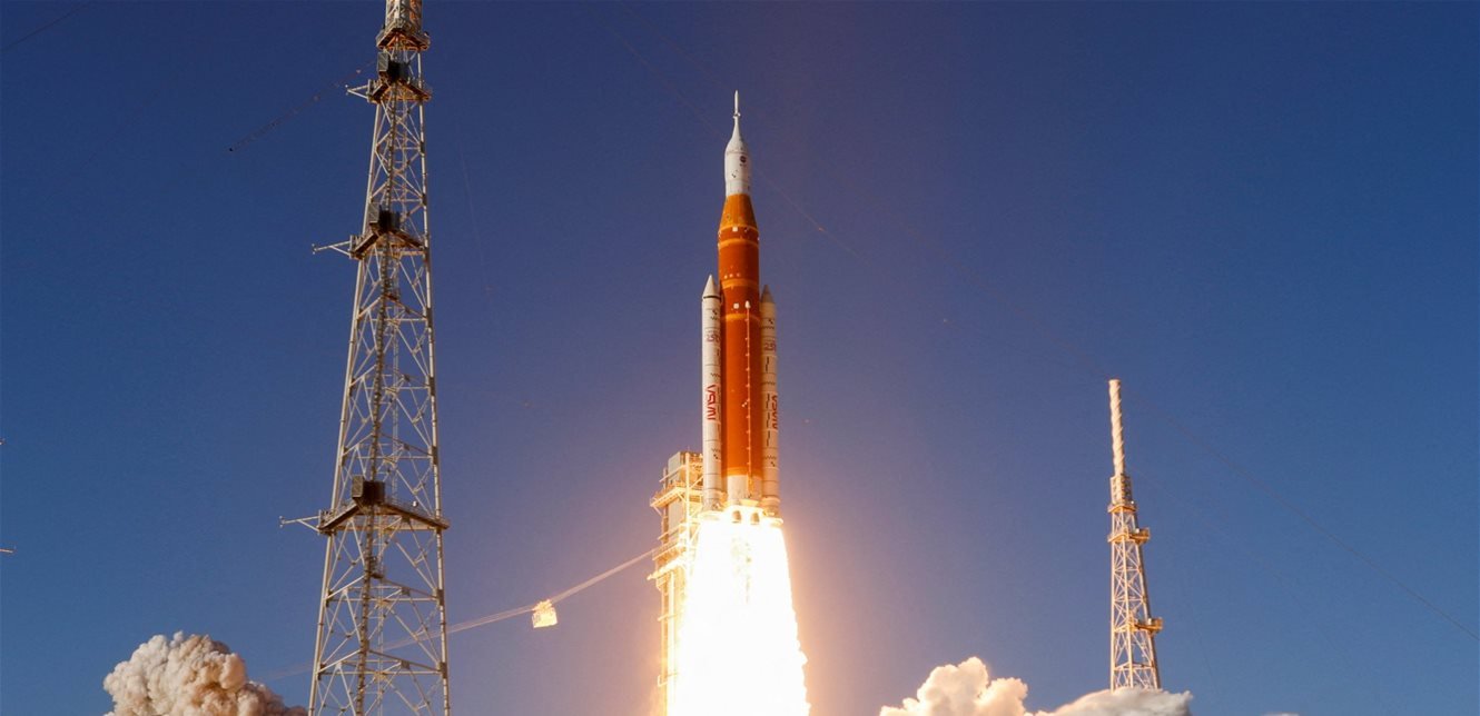 رحلة مأهولة: "أرتيميس 2" في مهمة لاستكشاف القمر