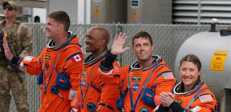 مشاهد آسرة للأرض من رحلة “أرتميس 2” الفضائية