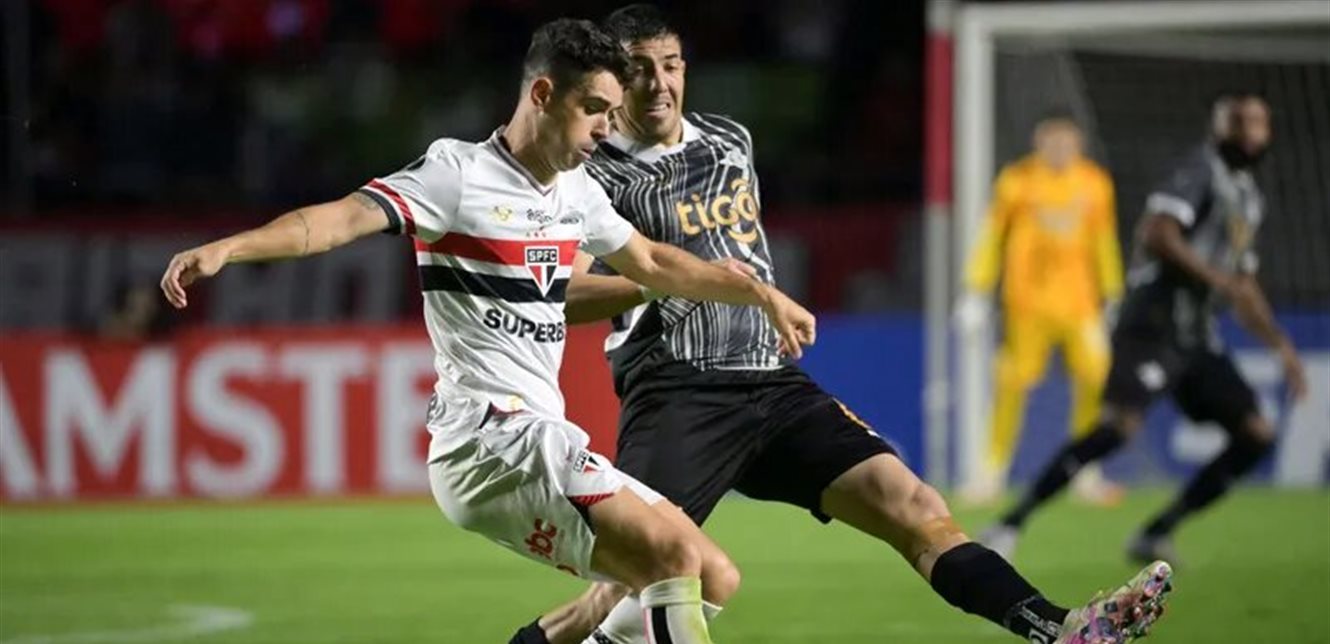 اعتزال مبكر ومؤثر.. ما الأسباب التي دفعت “أوسكار” لإنهاء مسيرته الكروية في عمر الـ 34؟