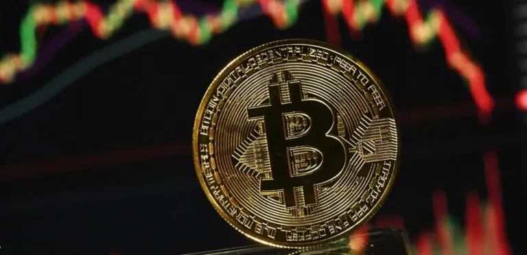 تراجع البتكوين يتسبب بخسائر فادحة لـ”ستراتيجي إنك”