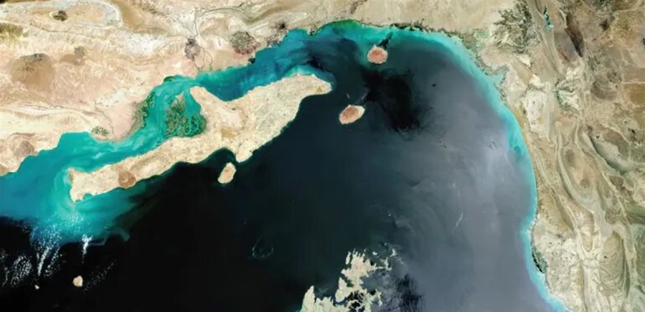 خلاف حول هرمز: تباين وجهات النظر بين عُمان وإيران بشأن رسوم العبور