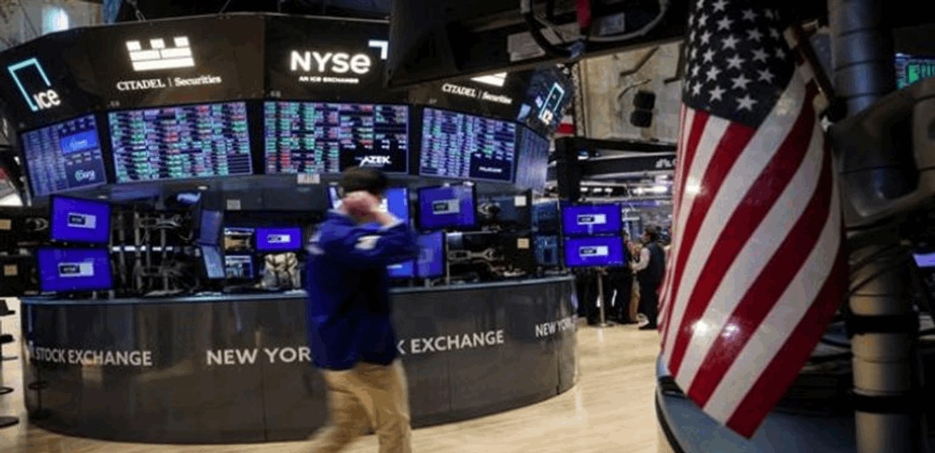 وول ستريت تقترب من الذروة: الأسهم الأمريكية تستعيد عافيتها