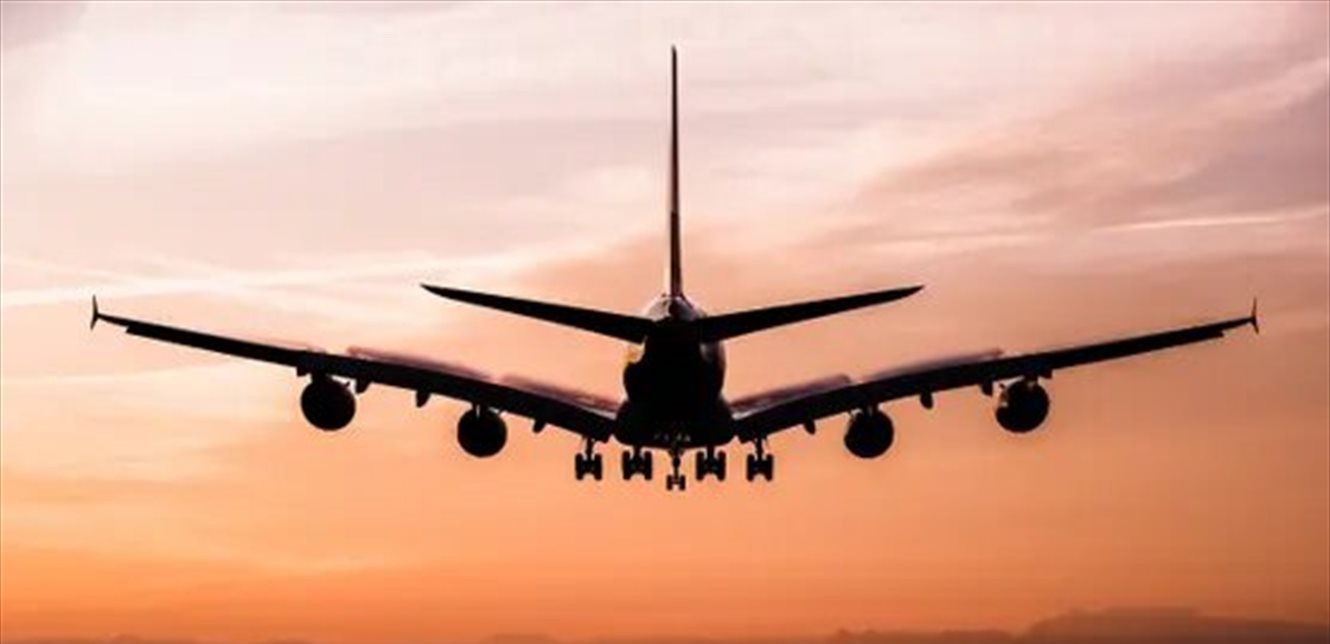 أزمة حادة في وقود الطائرات تُلقي بظلالها على شركات الطيران.. تقرير يُنذر بالخطر