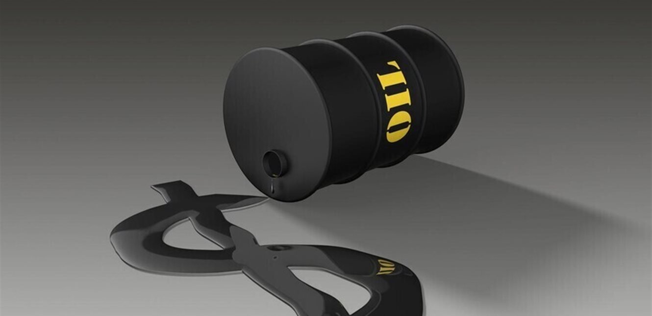 تراجع حاد للنفط يتجاوز 10% عقب إعلان: "فتح مضيق هرمز"