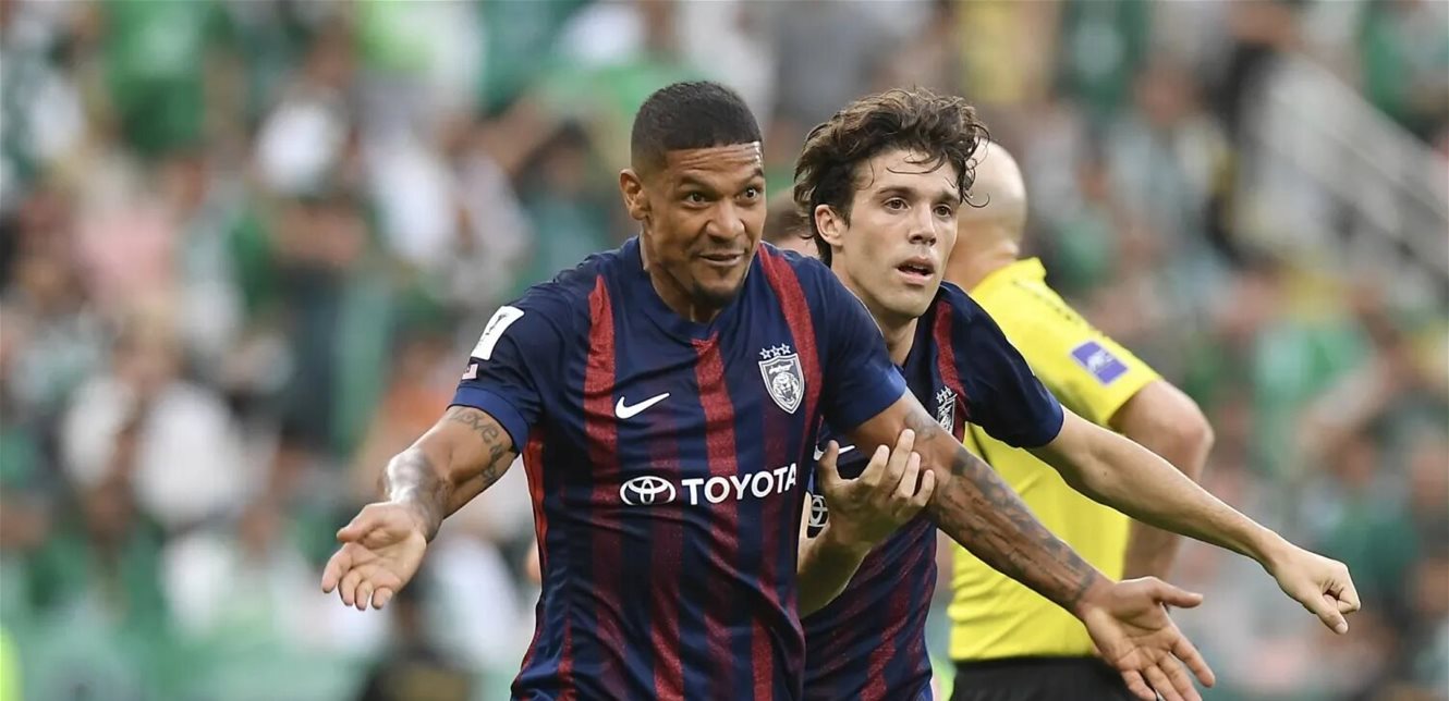 الأهلي يعرب عن تمنياته بالشفاء السريع للاعب “جوهور” عقب إصابته في مباراة بدوري أبطال آسيا