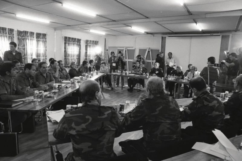 من "فتال" إلى "معوض": لبنان وإسرائيل يستأنفان المفاوضات بعد 43 عاماً