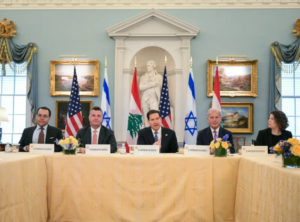 مقترح إسرائيلي: إلغاء قانون حظر الاعتراف مطروح في المفاوضات