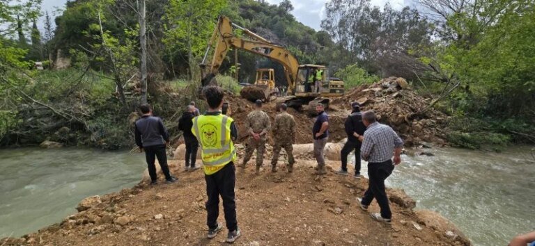 تسريع وتيرة العمل لإنجاز معبر فوق نهر الليطاني يربط القاسمية بطيرفلسيه