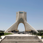 لبنان ينسف الجولة الأولى… طهران توقف وفدها إلى سويسرا