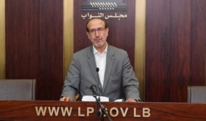 الصدر في واجهة السجال…الموسوي يعلّق على كلام عون
