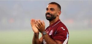 من اللاعب الذي فضله مدرب بشكتاش على صلاح؟
