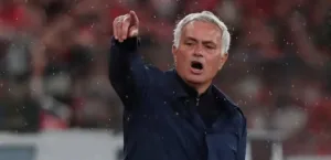 في حفل استثنائي… ريال مدريد يقدم مدربه الجديد مورينيو