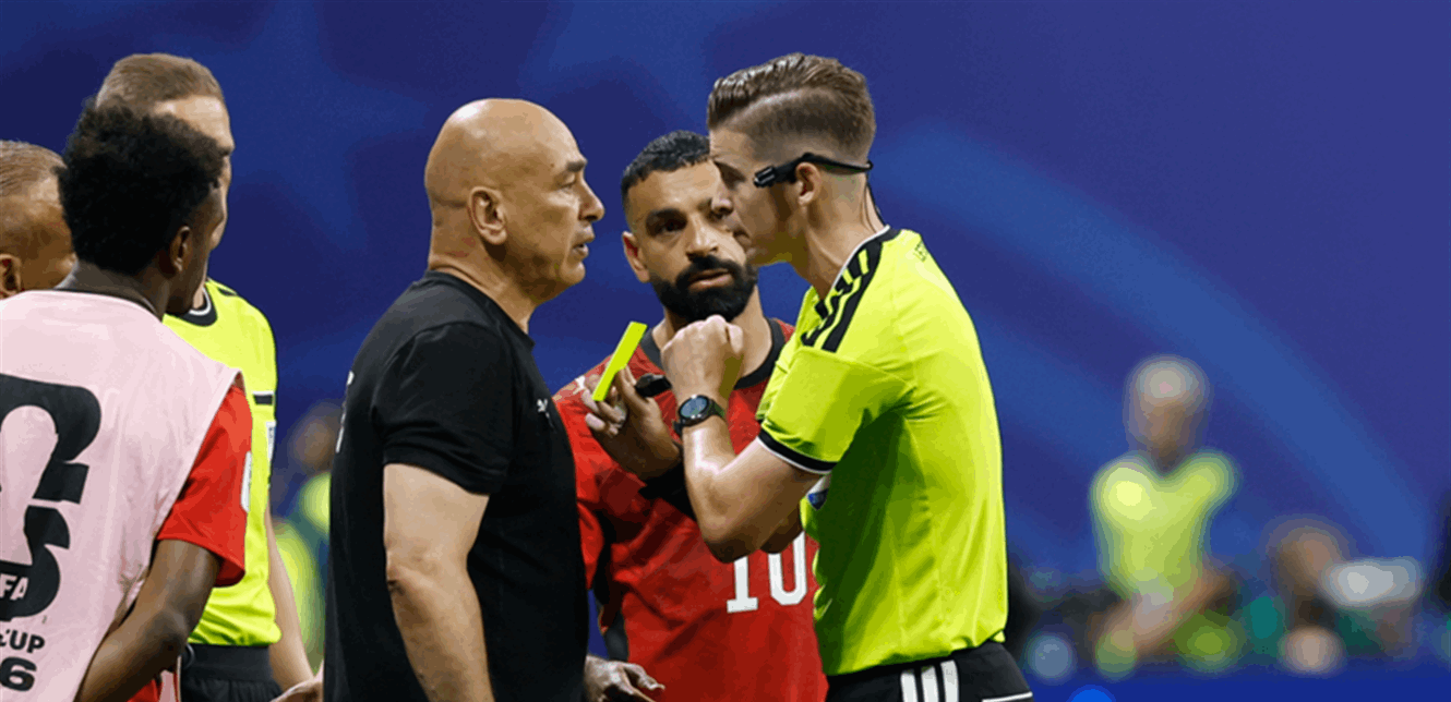 "فيفا" يبدأ التحقيق في أحداث المباراة المونديالية بين مصر والأرجنتين.. هل يواجه منتخب الفراعنة عقوبات؟