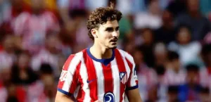 بعد هجوم الجماهير على ألفاريز.. هل يتراجع أتلتيكو مدريد عن عناده؟