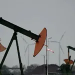 بعد عقوبات المنبوذ الاقتصادي ضد إيران.. تراجع النفط وتباين الأسهم الأميركية
