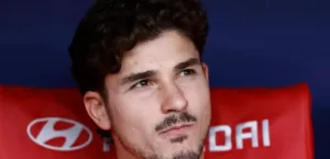 انقلاب داخل أتلتيكو.. لاعبون يطالبون برحيل ألفاريز