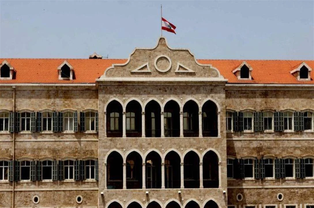 السلطة تعمل في الخفاء وتتخد قراراً خطيراً... ماذا تريد من رفع الحظر عن دخول 621 الف سوري ؟