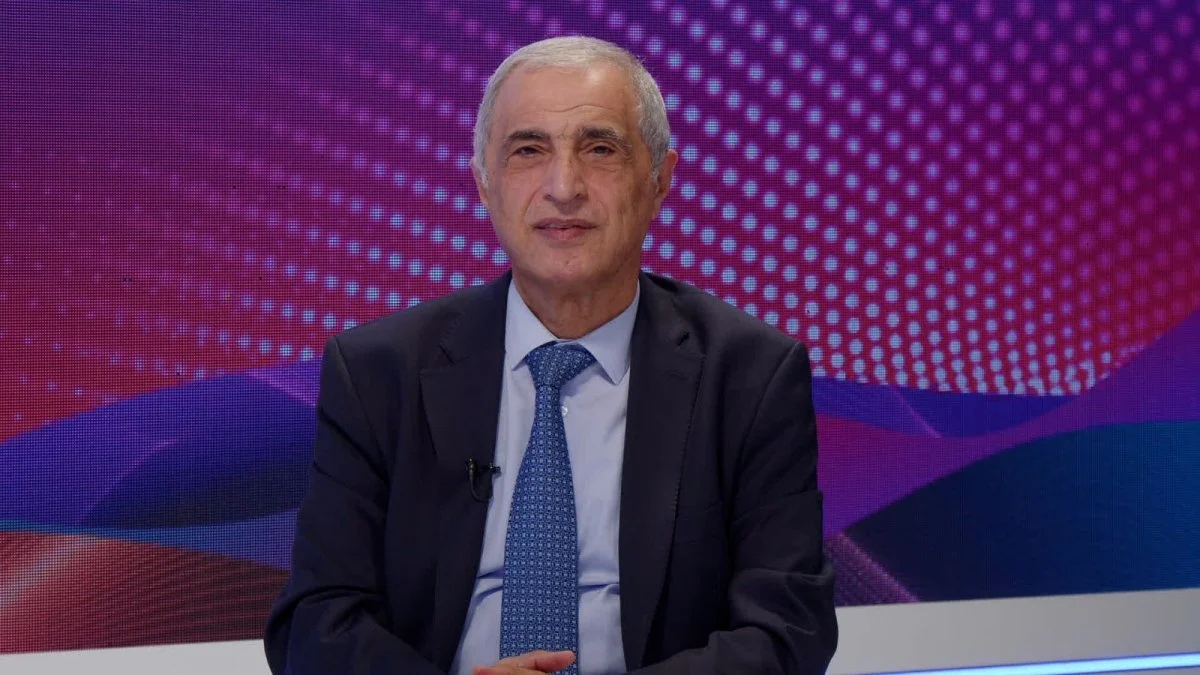 تطمينات إيرانية وصلت لـ بري.. قاسم هاشم يكشف كواليس العلاقة بين الثنائي ويتحدث عن مخطط إسرائيلي خبيث!
