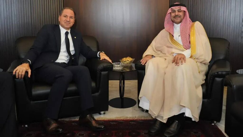 الدوسري يحطّ في الصيفي… والجميل يفتح ملف العلاقات مع الرياض
