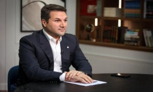 “لا مساومات ولا تنازلات”… الجميل يطالب بمغادرة السفير الإيراني